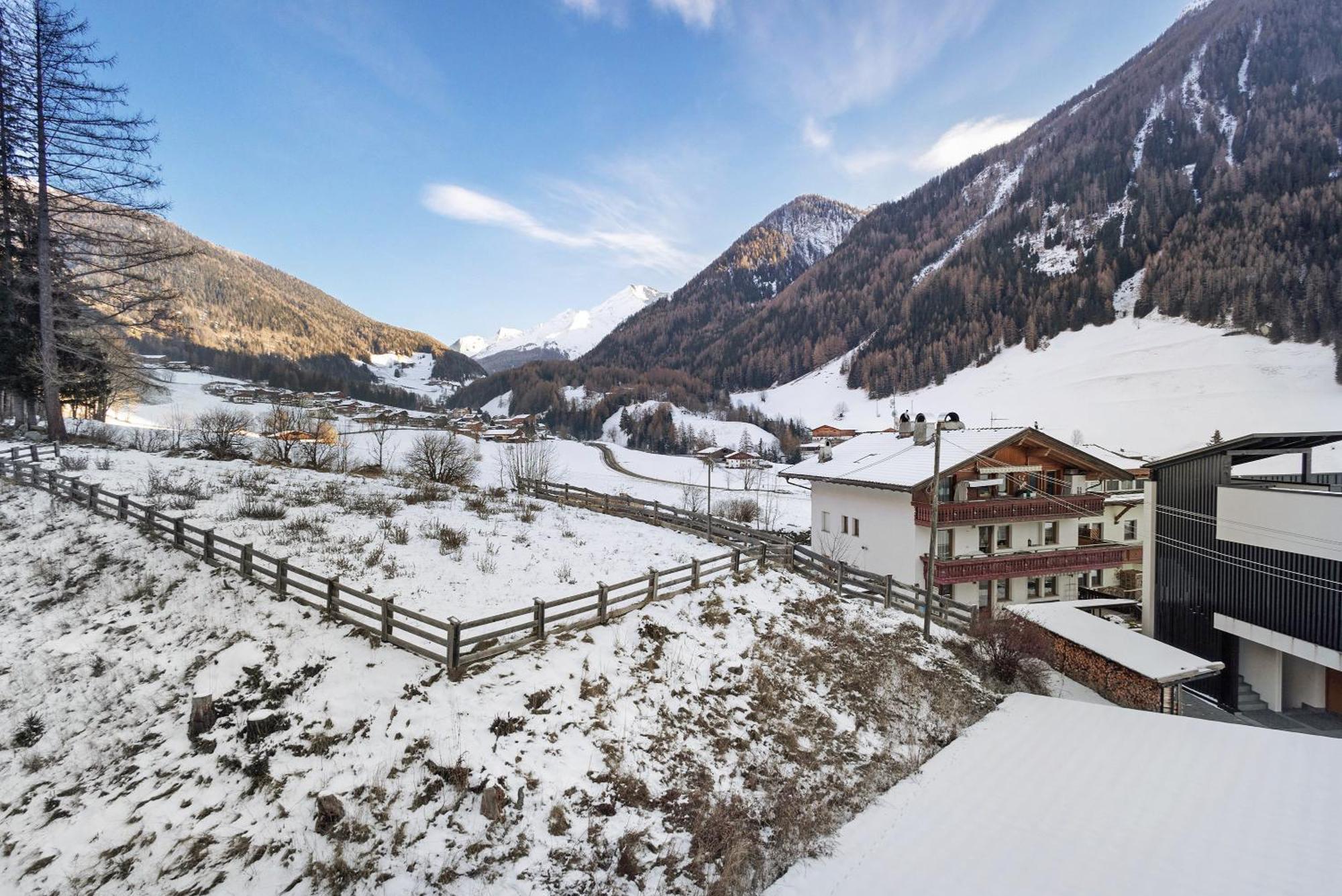 Pension Waldheim Apartments San Giacomo  Buitenkant foto