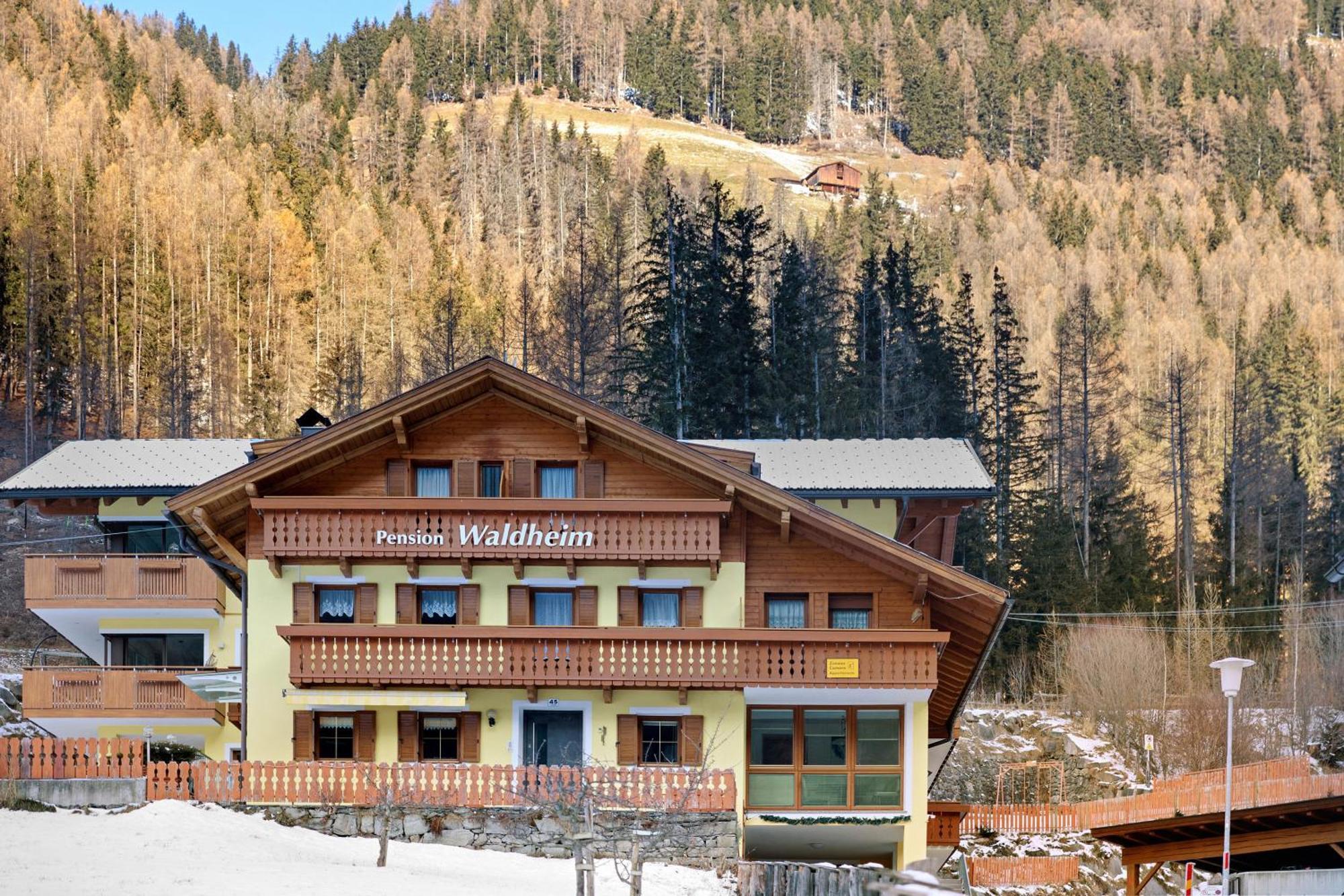 Pension Waldheim Apartments San Giacomo  Buitenkant foto